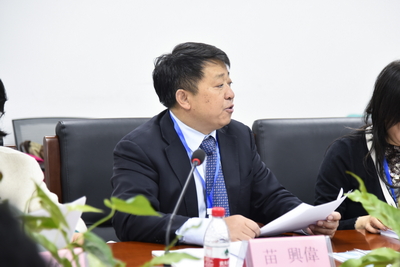 做爱视频
做爱视频
院长苗兴伟教授开幕式致辞